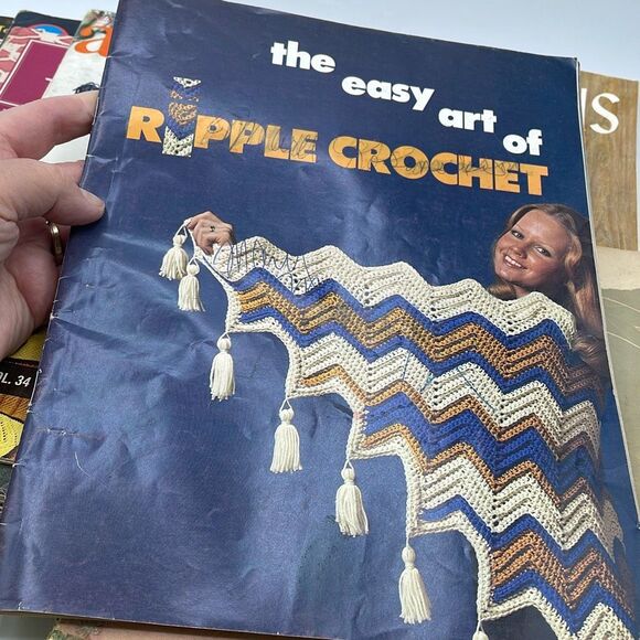 Lot of 10 books and individual patterns baby book from 1944 crochet knitting - Picture 6 of 15